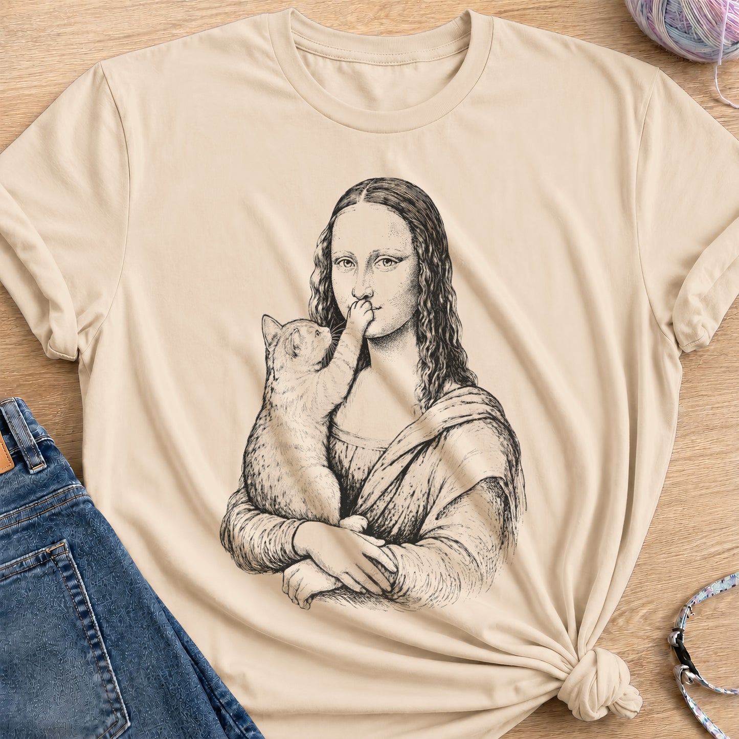 Mona Lisa T-Shirt — Sand