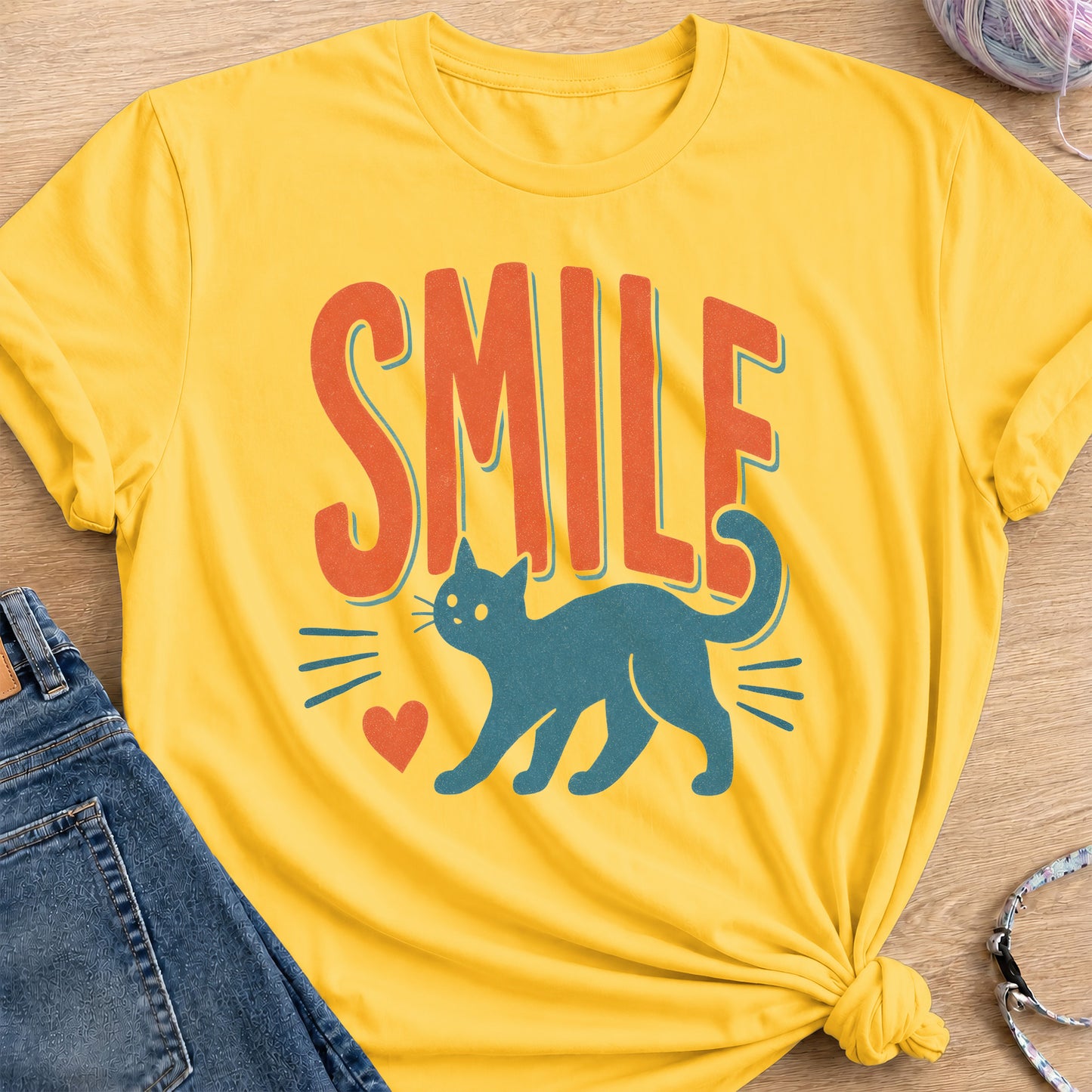 Smile T-Shirt — Daisy