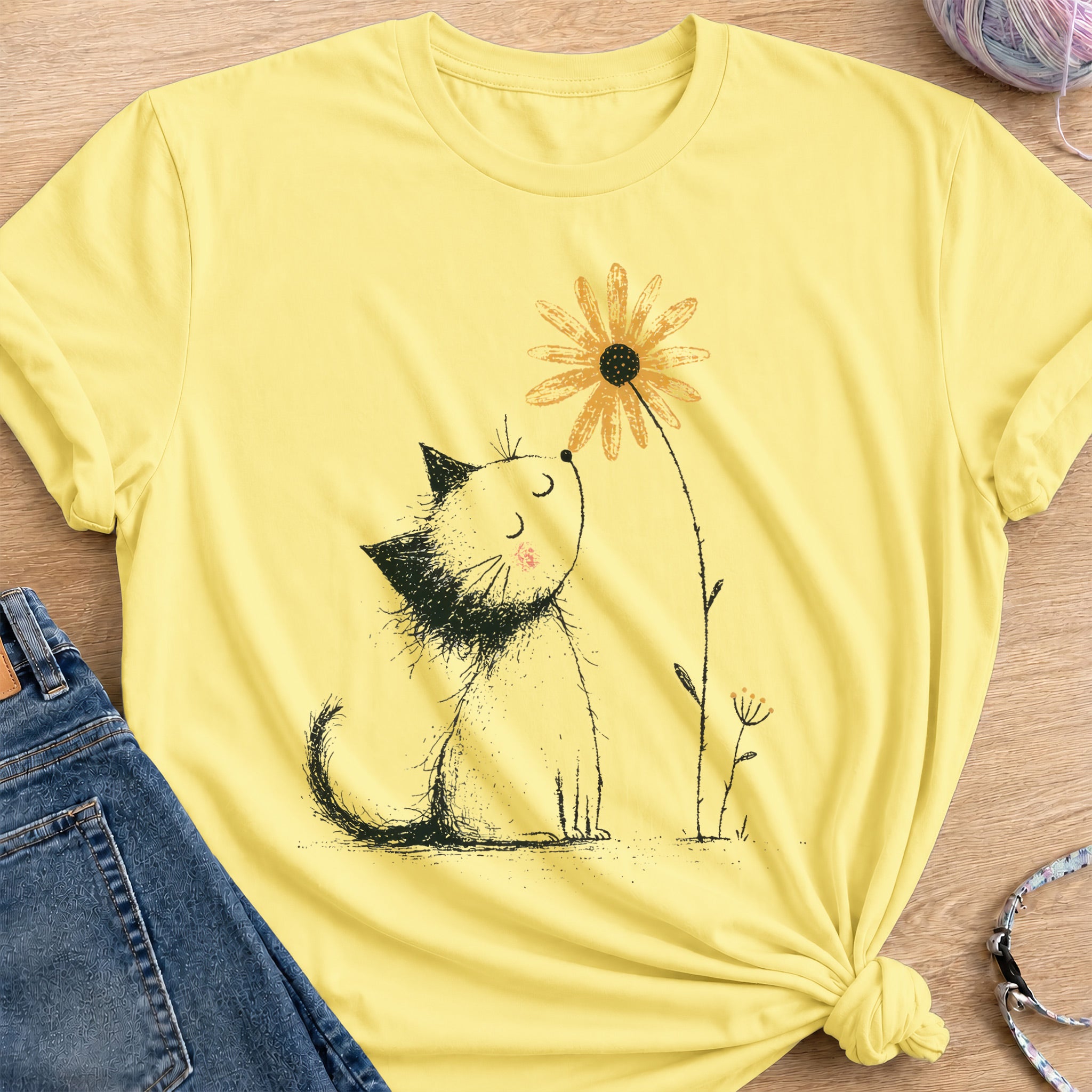 Daisy Kitten T-Shirt — Cornsilk