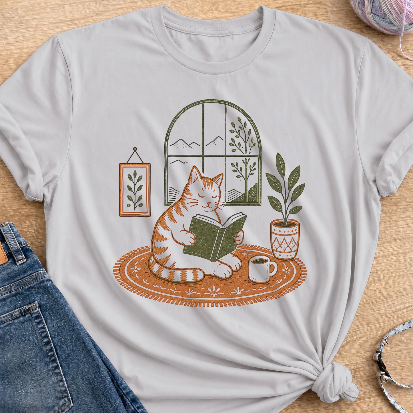 Cozy Cat Reader T-Shirt — Ice Grey
