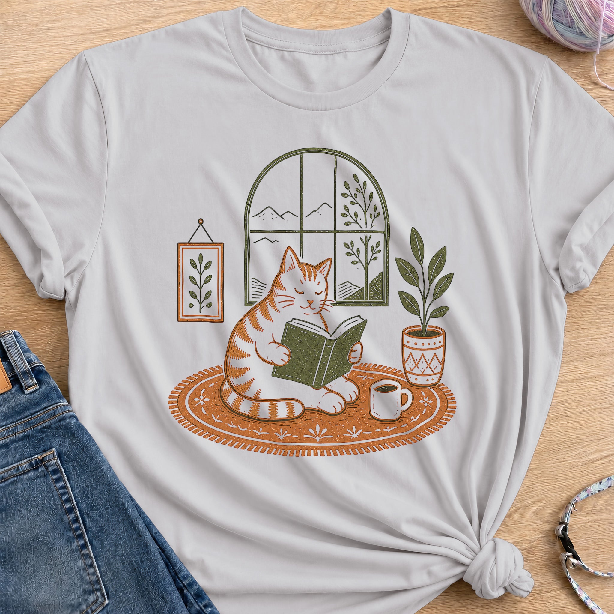 Cozy Cat Reader T-Shirt — Ice Grey