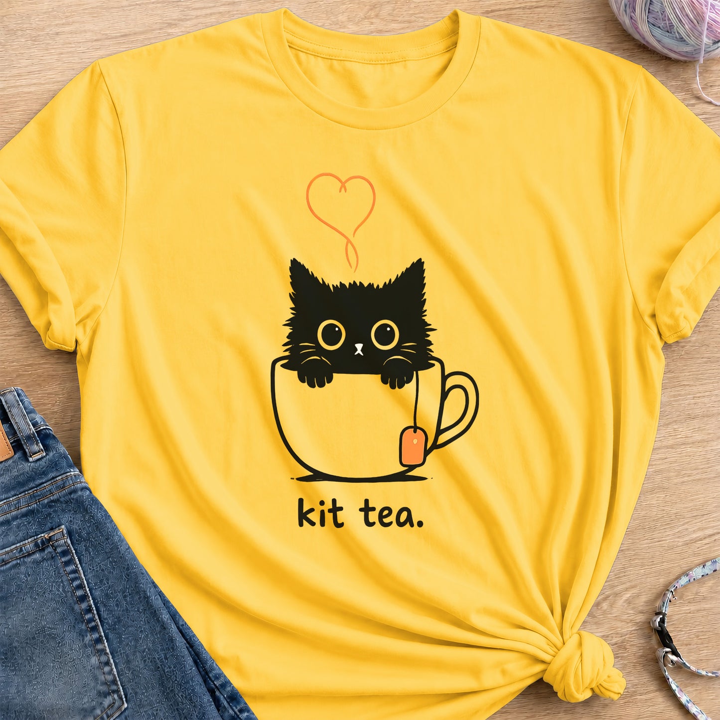 Kit Tea T-Shirt — Daisy